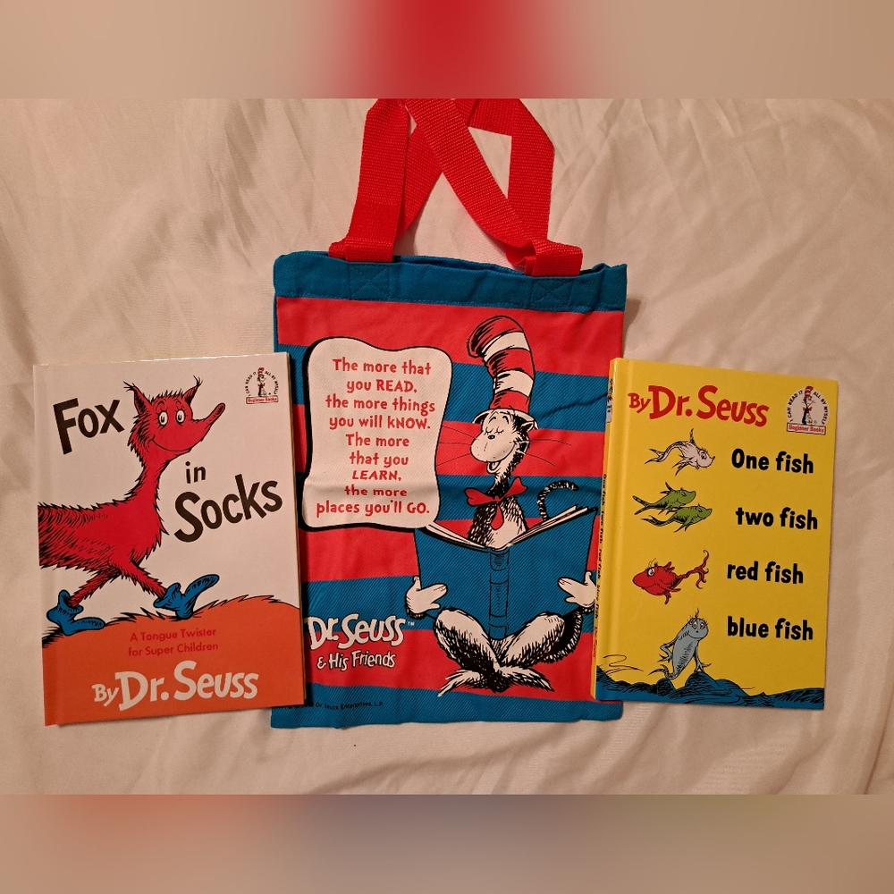 Dr. Seuss Early Moments First Reader Set of 2 Books & Tote Bag - NEW!